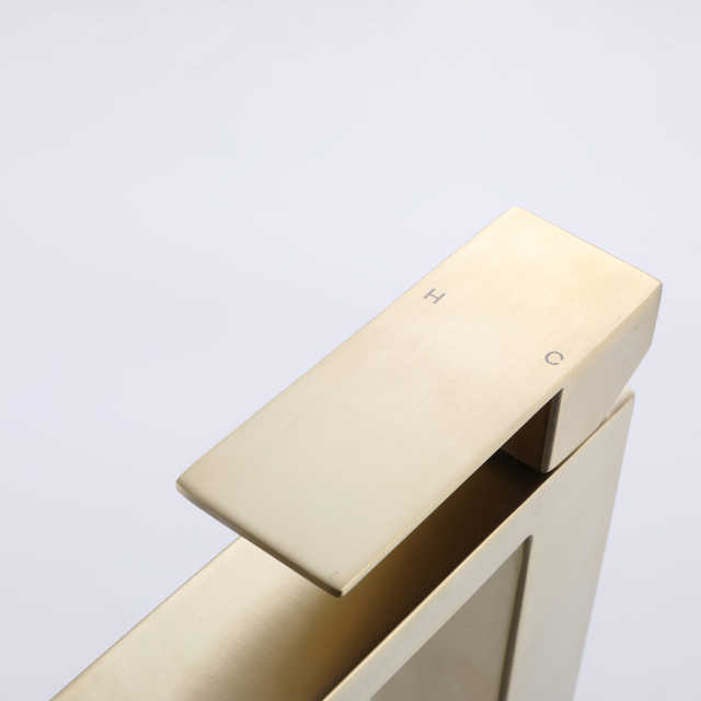 Grifo de cintura alta para lavabo de baño de oro cepillado de acero inoxidable 304 cuadrado de alta calidad certificado CUPC