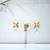 Grifo de doble manija para lavabo de baño con montaje en pared de oro cepillado de acero inoxidable 304 