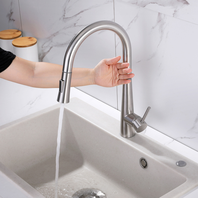 Grifos de fregadero de cocina abatibles con sensor táctil de 360 ​​grados, color negro pistola