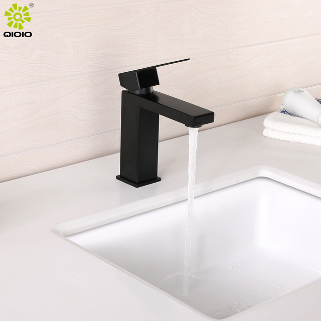 CUPC Venta caliente de alta calidad 304 Mezclador de lavabo de baño de acero inoxidable Grifo caliente y frío