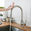 Grifo de cocina con sensor táctil extraíble y manija única de níquel cepillado moderno
